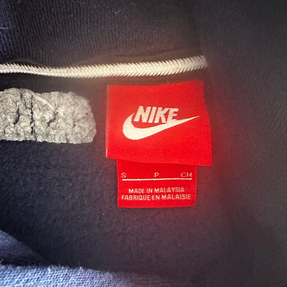 Nike Woman’s Navy Pullover Hoodie Sweatshirt Sportwear, Casual Sz Small P - Picture 12 of 12